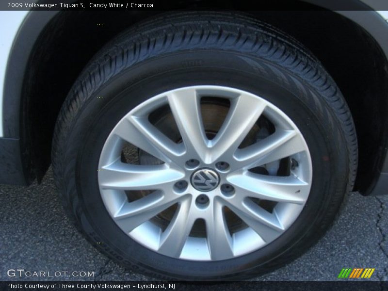 Candy White / Charcoal 2009 Volkswagen Tiguan S