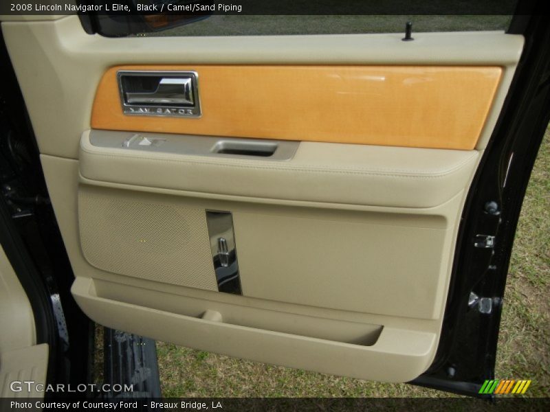 Door Panel of 2008 Navigator L Elite