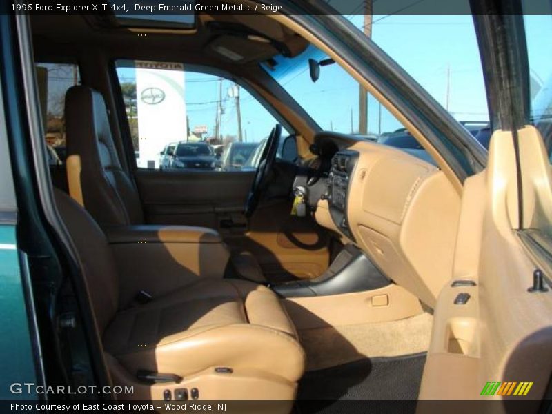 Deep Emerald Green Metallic / Beige 1996 Ford Explorer XLT 4x4