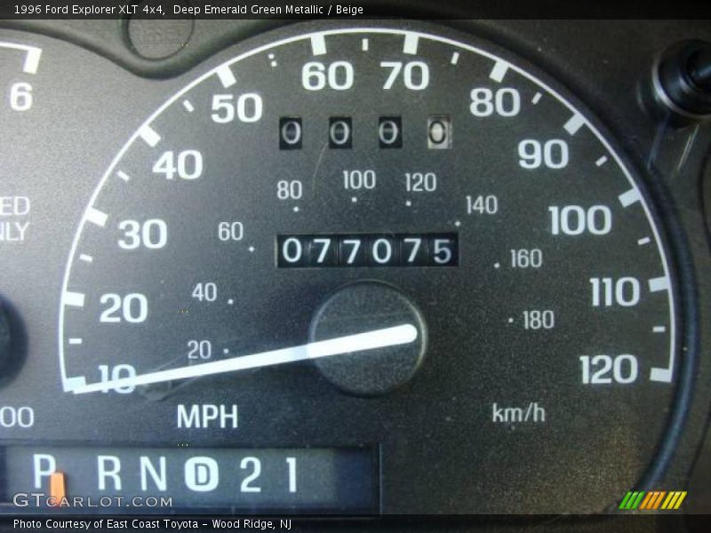 Deep Emerald Green Metallic / Beige 1996 Ford Explorer XLT 4x4