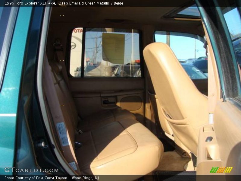 Deep Emerald Green Metallic / Beige 1996 Ford Explorer XLT 4x4