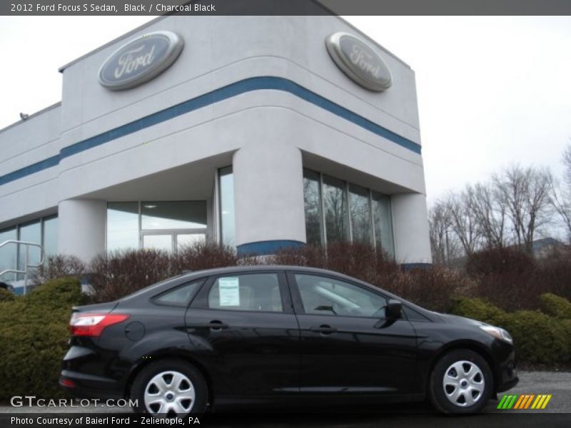 Black / Charcoal Black 2012 Ford Focus S Sedan