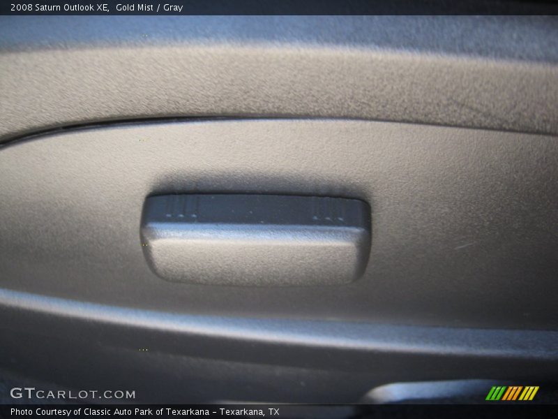 Gold Mist / Gray 2008 Saturn Outlook XE
