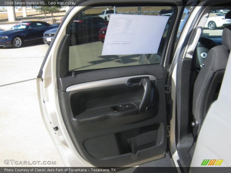 Gold Mist / Gray 2008 Saturn Outlook XE