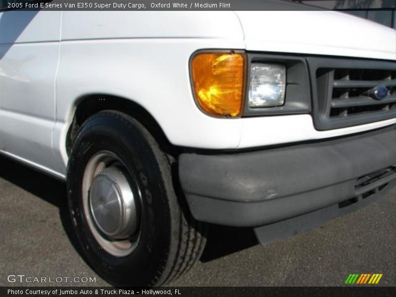 Oxford White / Medium Flint 2005 Ford E Series Van E350 Super Duty Cargo