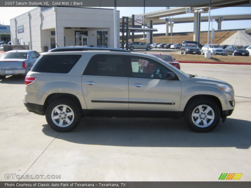 Gold Mist / Black 2007 Saturn Outlook XE