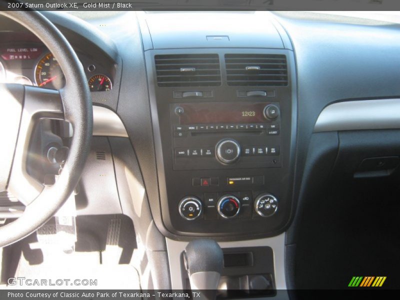Gold Mist / Black 2007 Saturn Outlook XE