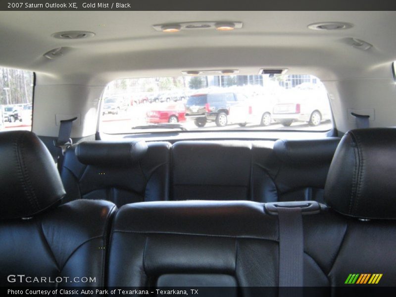 Gold Mist / Black 2007 Saturn Outlook XE