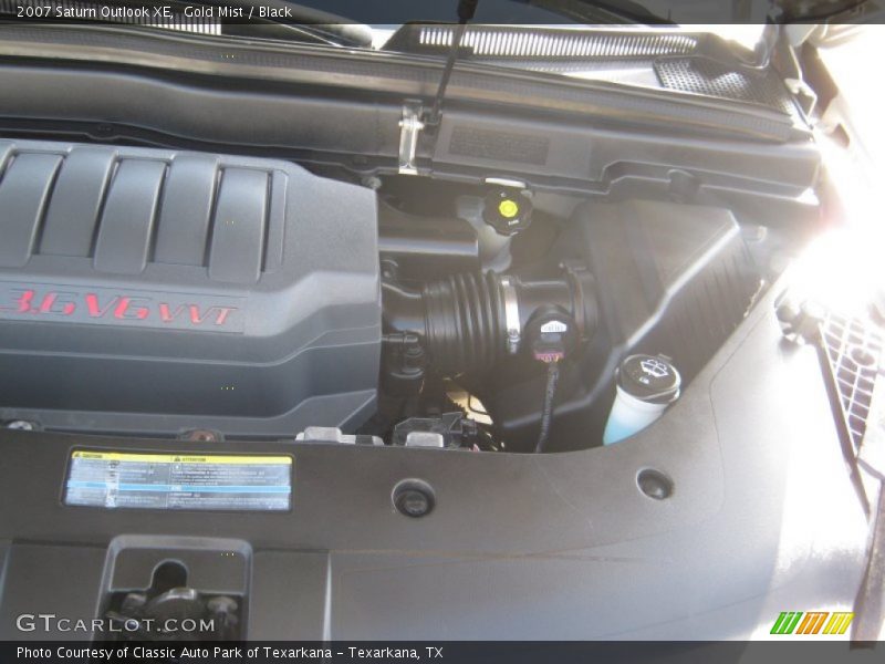 Gold Mist / Black 2007 Saturn Outlook XE