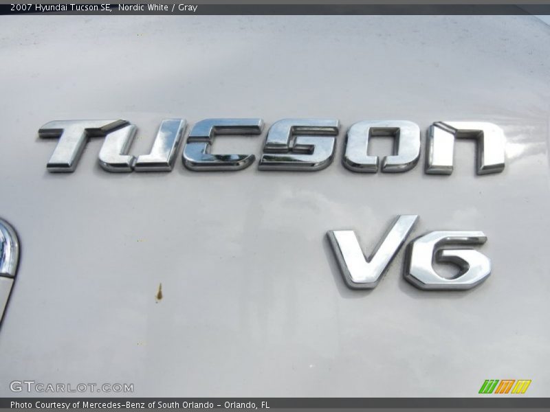Nordic White / Gray 2007 Hyundai Tucson SE