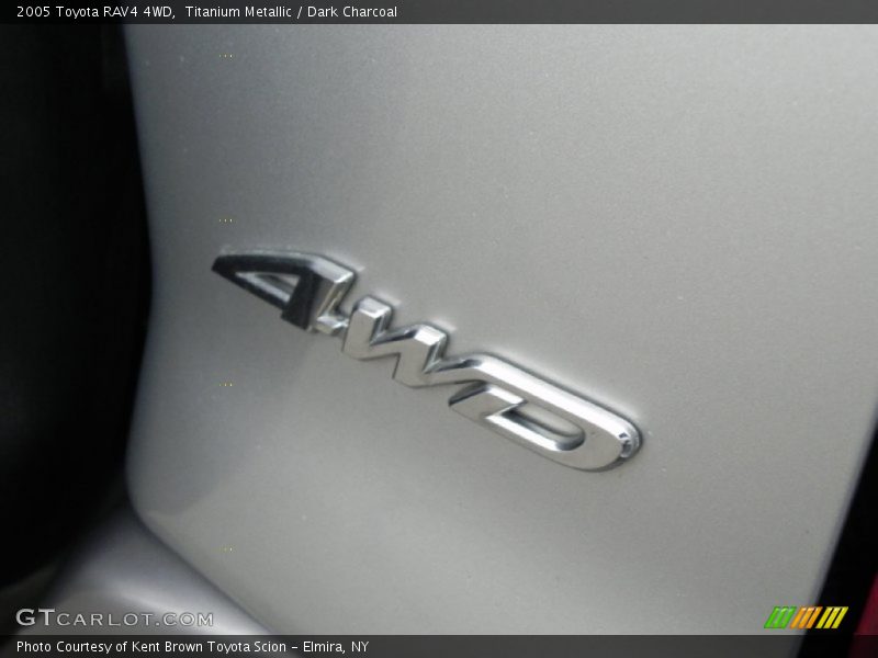 Titanium Metallic / Dark Charcoal 2005 Toyota RAV4 4WD