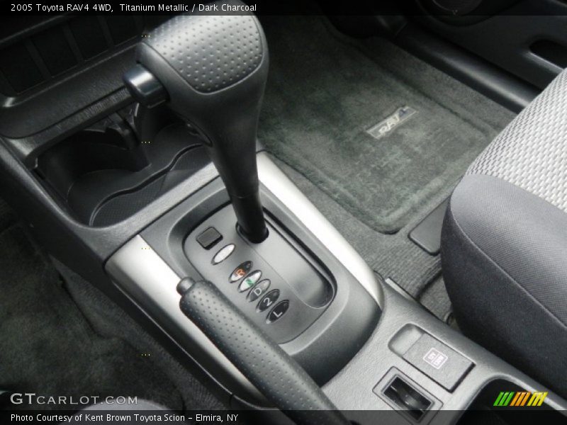 Titanium Metallic / Dark Charcoal 2005 Toyota RAV4 4WD