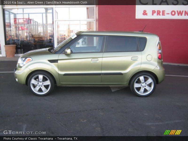 Alien Green / Sand/Black Houndstooth Cloth 2010 Kia Soul !