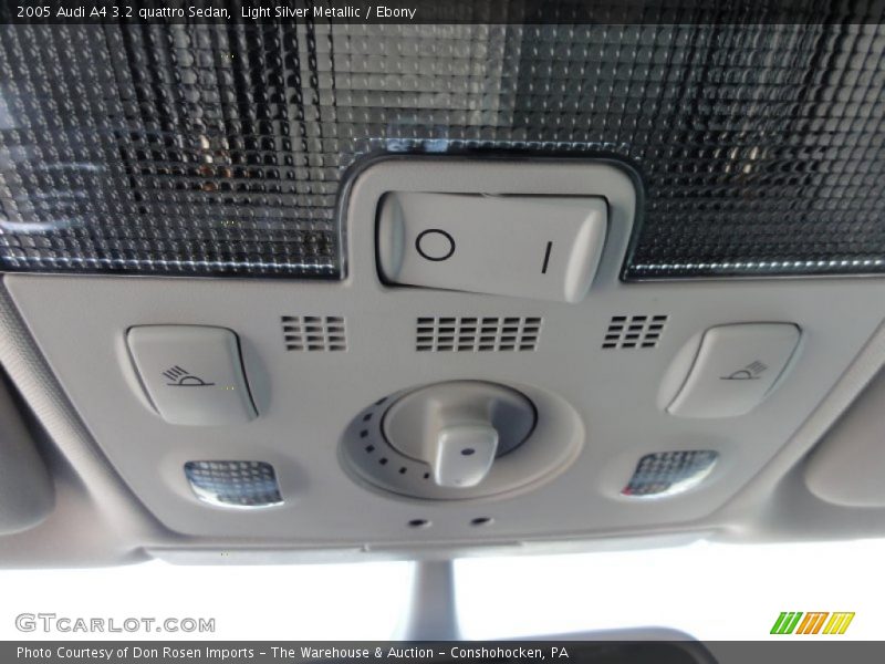 Controls of 2005 A4 3.2 quattro Sedan