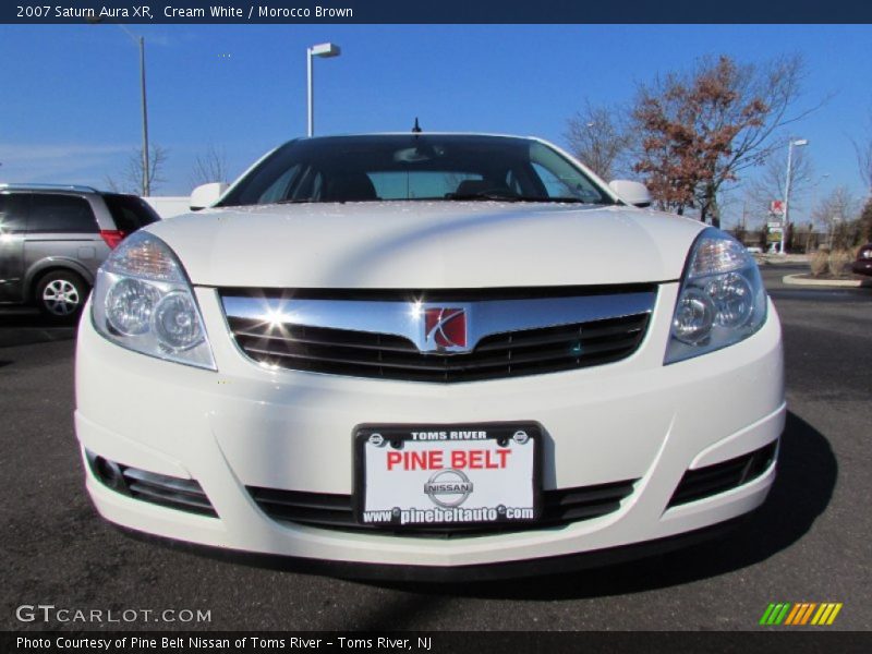 Cream White / Morocco Brown 2007 Saturn Aura XR