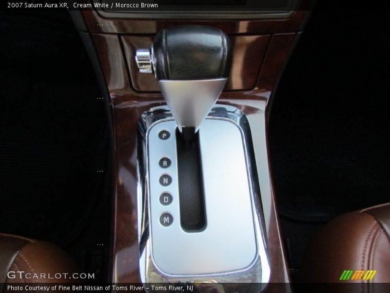 Cream White / Morocco Brown 2007 Saturn Aura XR