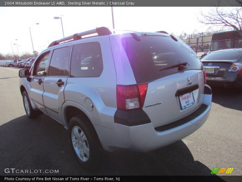 Sterling Silver Metallic / Charcoal Gray 2004 Mitsubishi Endeavor LS AWD