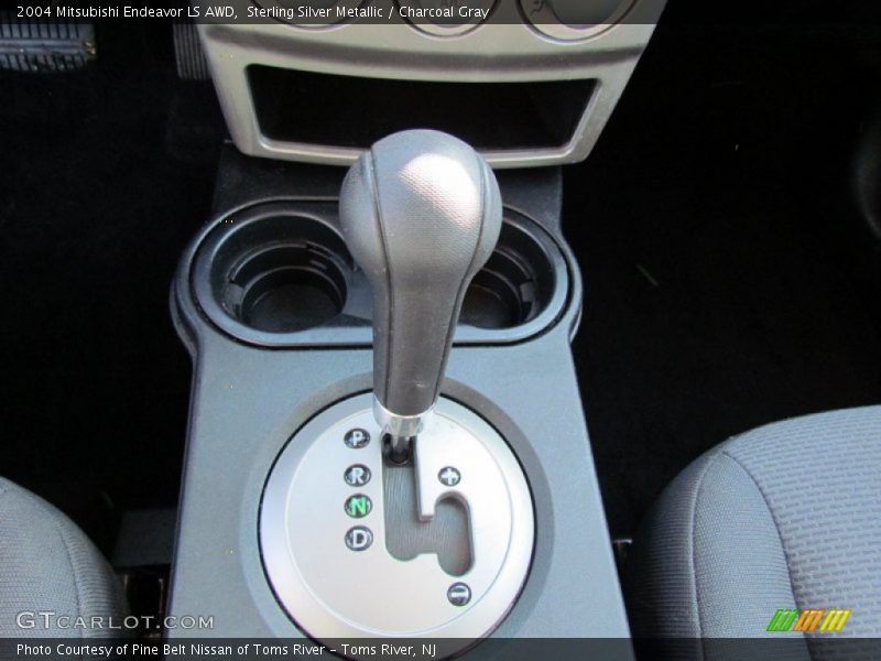 Sterling Silver Metallic / Charcoal Gray 2004 Mitsubishi Endeavor LS AWD