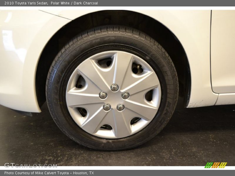 Polar White / Dark Charcoal 2010 Toyota Yaris Sedan