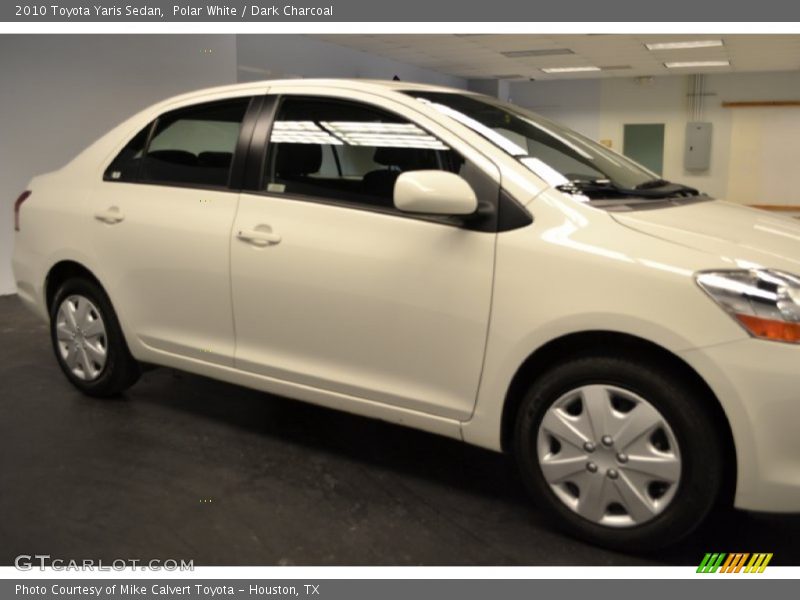 Polar White / Dark Charcoal 2010 Toyota Yaris Sedan