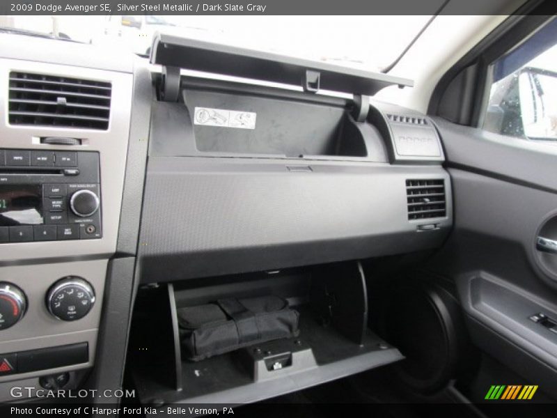 Silver Steel Metallic / Dark Slate Gray 2009 Dodge Avenger SE
