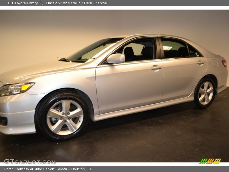 Classic Silver Metallic / Dark Charcoal 2011 Toyota Camry SE