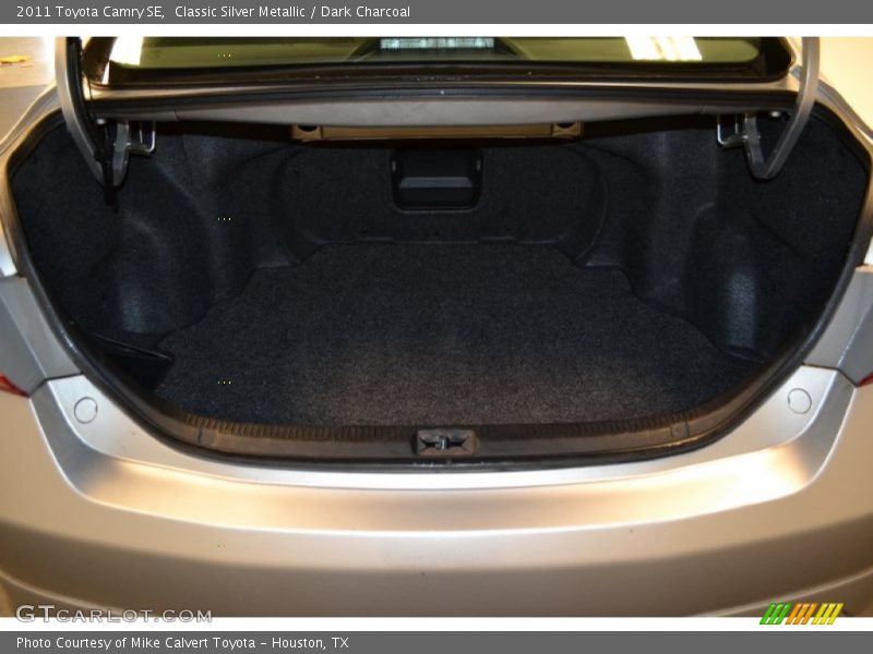 Classic Silver Metallic / Dark Charcoal 2011 Toyota Camry SE