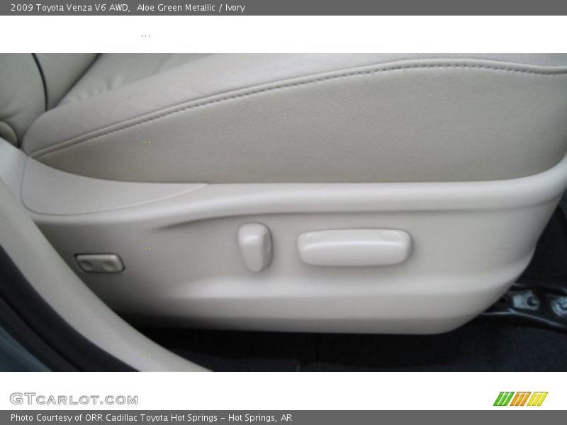 Aloe Green Metallic / Ivory 2009 Toyota Venza V6 AWD