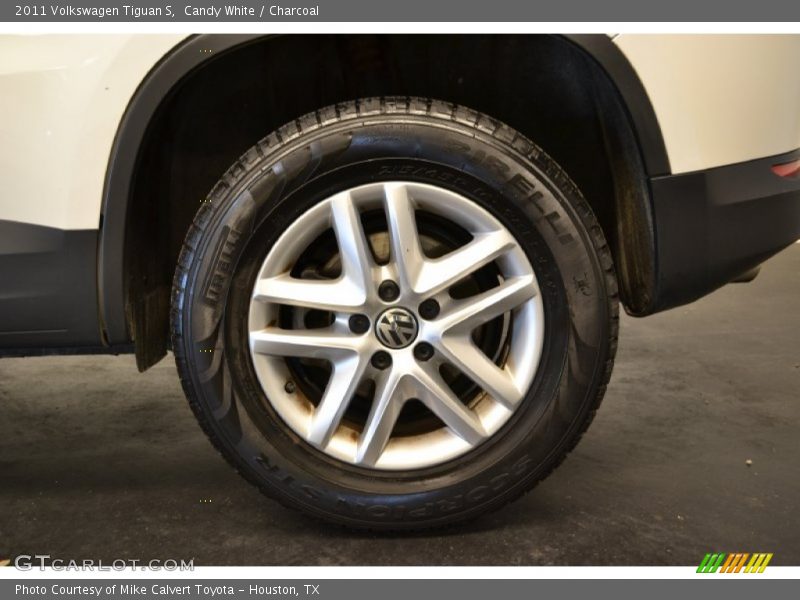 Candy White / Charcoal 2011 Volkswagen Tiguan S