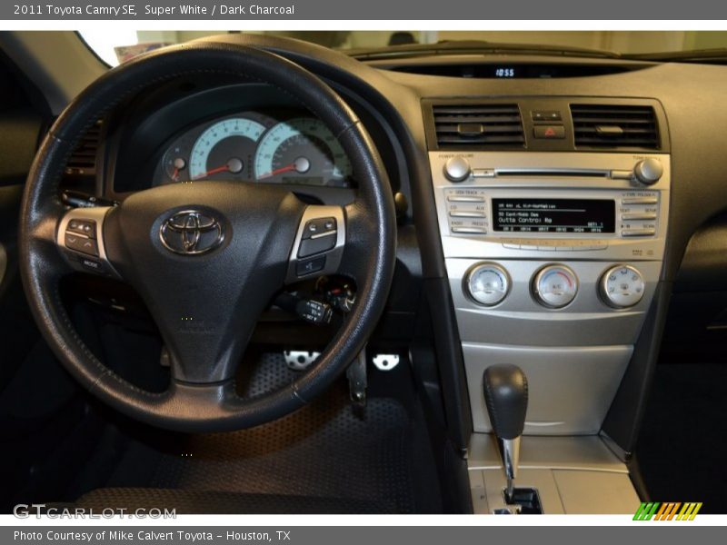 Super White / Dark Charcoal 2011 Toyota Camry SE