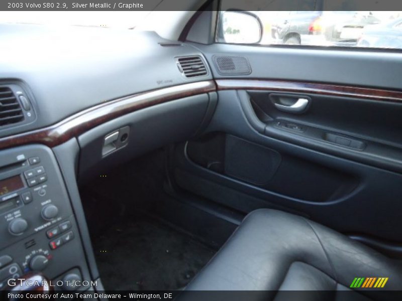 Silver Metallic / Graphite 2003 Volvo S80 2.9