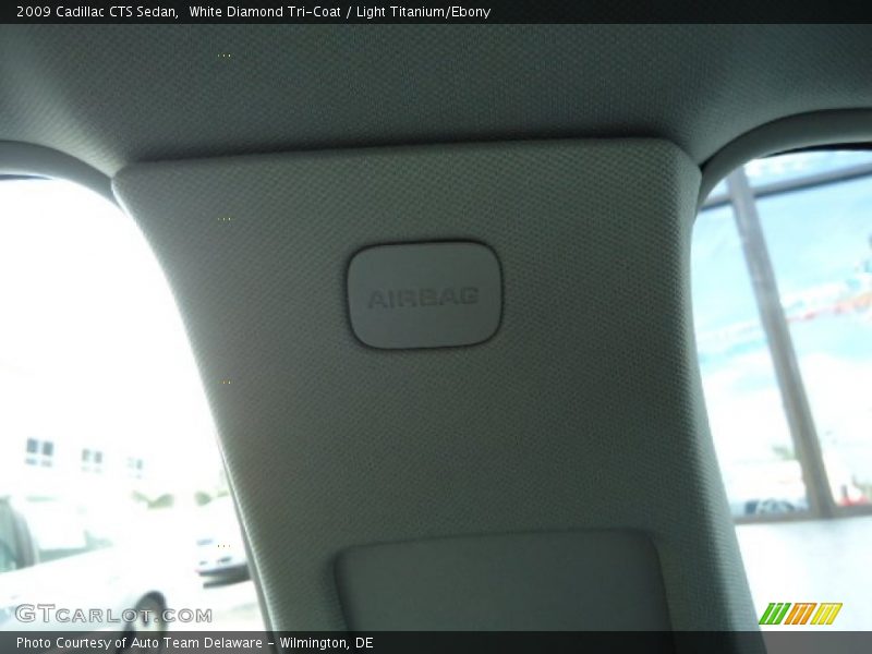 White Diamond Tri-Coat / Light Titanium/Ebony 2009 Cadillac CTS Sedan