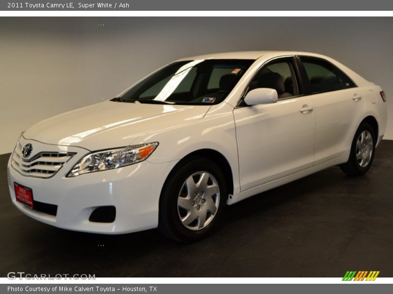 Super White / Ash 2011 Toyota Camry LE