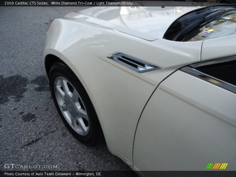 White Diamond Tri-Coat / Light Titanium/Ebony 2009 Cadillac CTS Sedan