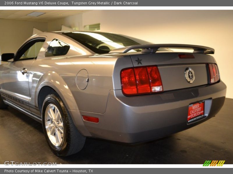 Tungsten Grey Metallic / Dark Charcoal 2006 Ford Mustang V6 Deluxe Coupe