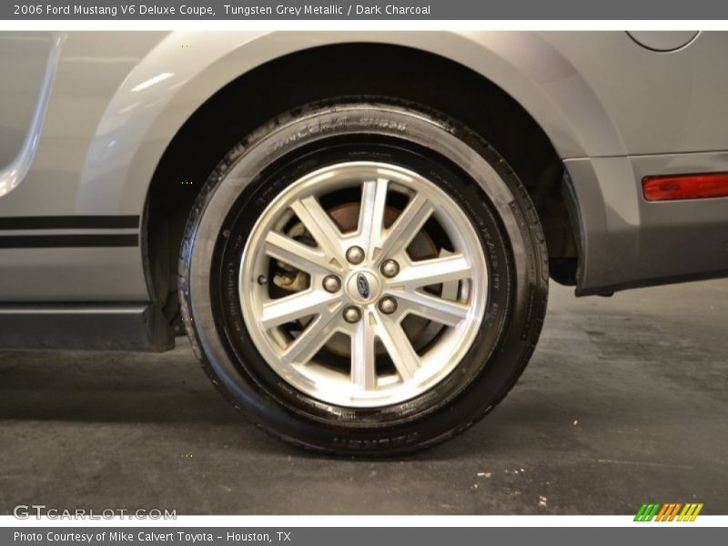 Tungsten Grey Metallic / Dark Charcoal 2006 Ford Mustang V6 Deluxe Coupe