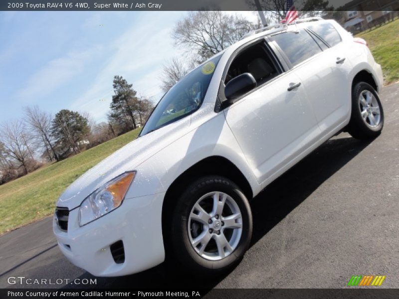 Super White / Ash Gray 2009 Toyota RAV4 V6 4WD