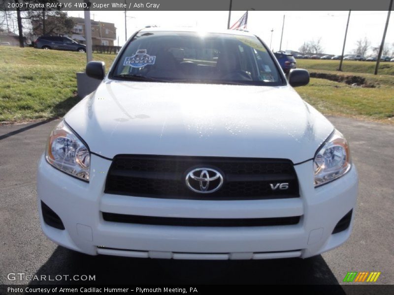 Super White / Ash Gray 2009 Toyota RAV4 V6 4WD