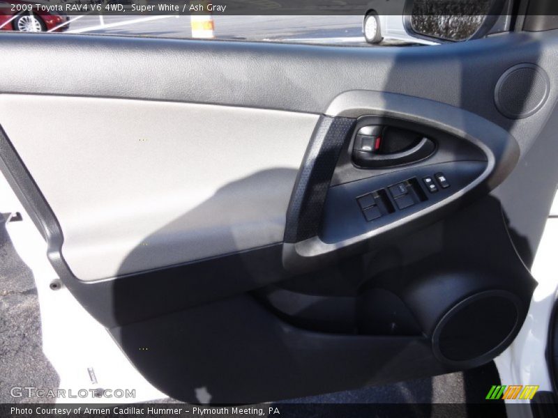 Super White / Ash Gray 2009 Toyota RAV4 V6 4WD