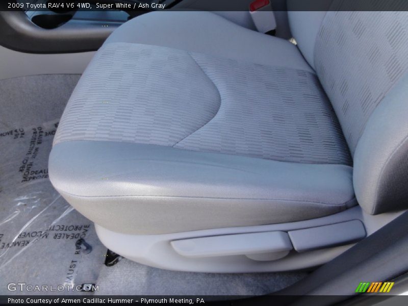 Super White / Ash Gray 2009 Toyota RAV4 V6 4WD