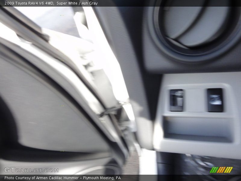 Super White / Ash Gray 2009 Toyota RAV4 V6 4WD