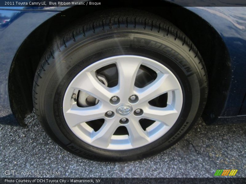 Blue Ribbon Metallic / Bisque 2011 Toyota Camry LE