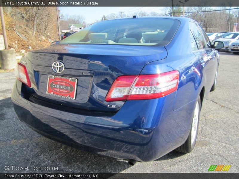 Blue Ribbon Metallic / Bisque 2011 Toyota Camry LE