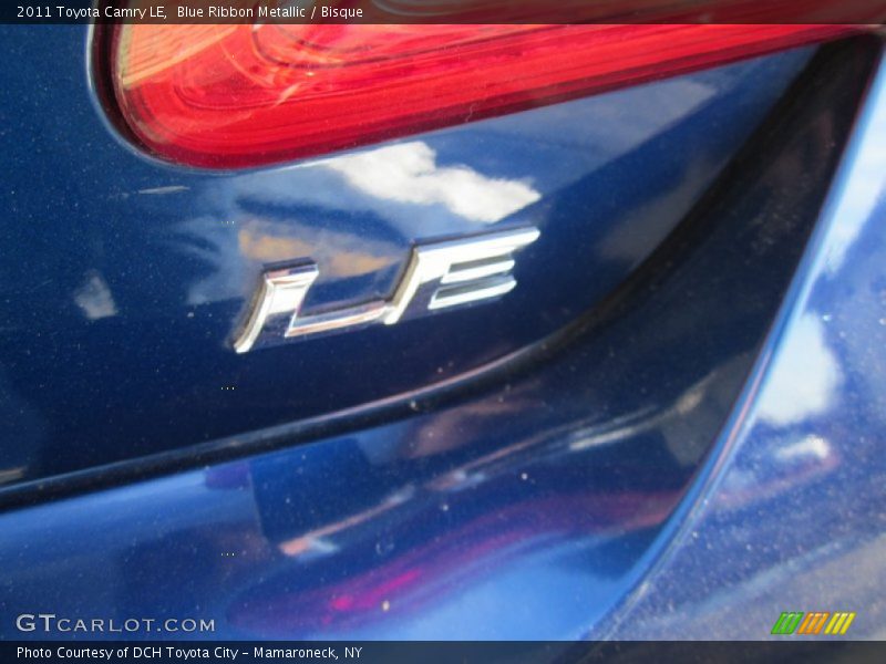 Blue Ribbon Metallic / Bisque 2011 Toyota Camry LE