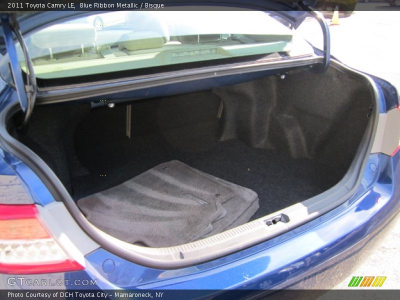 Blue Ribbon Metallic / Bisque 2011 Toyota Camry LE