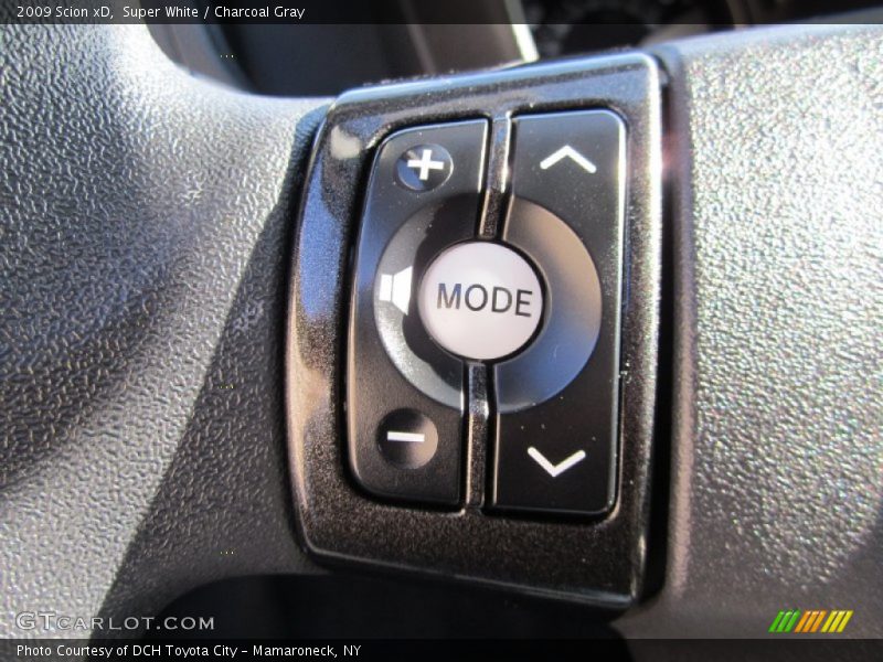Super White / Charcoal Gray 2009 Scion xD