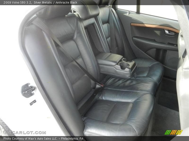 Silver Metallic / Anthracite Black 2009 Volvo S80 3.2