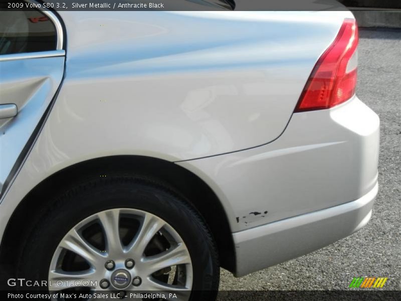 Silver Metallic / Anthracite Black 2009 Volvo S80 3.2