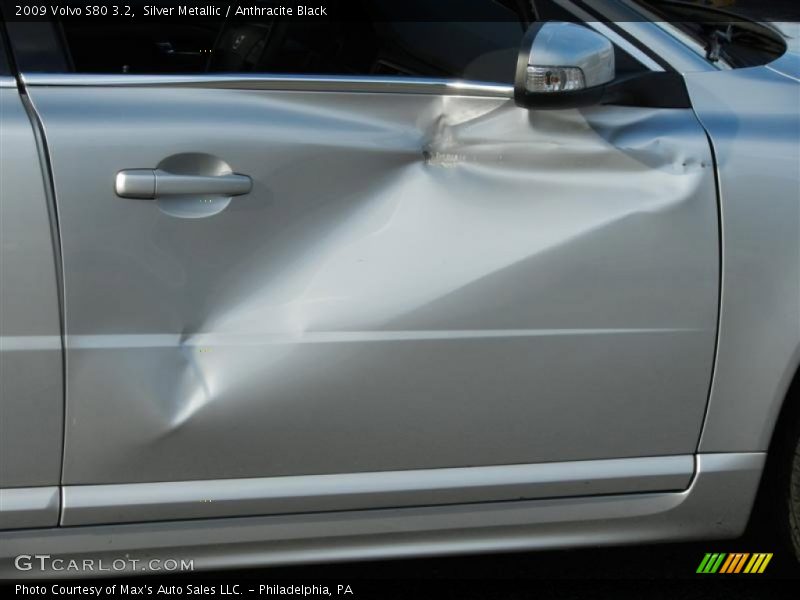 Silver Metallic / Anthracite Black 2009 Volvo S80 3.2