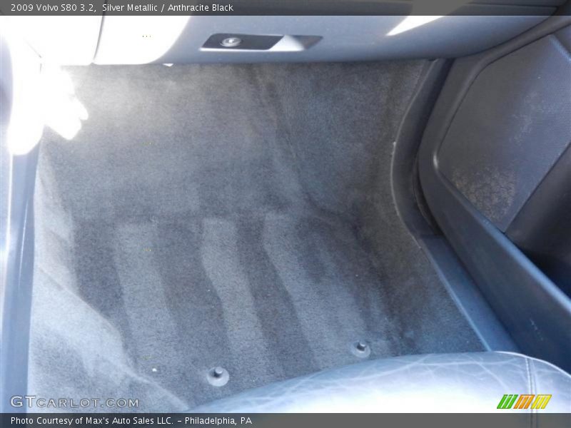 Silver Metallic / Anthracite Black 2009 Volvo S80 3.2